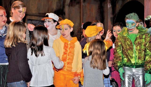 &#039;Honk&#039;: German couple treats Wiesbaden military community youths to theater afternoon