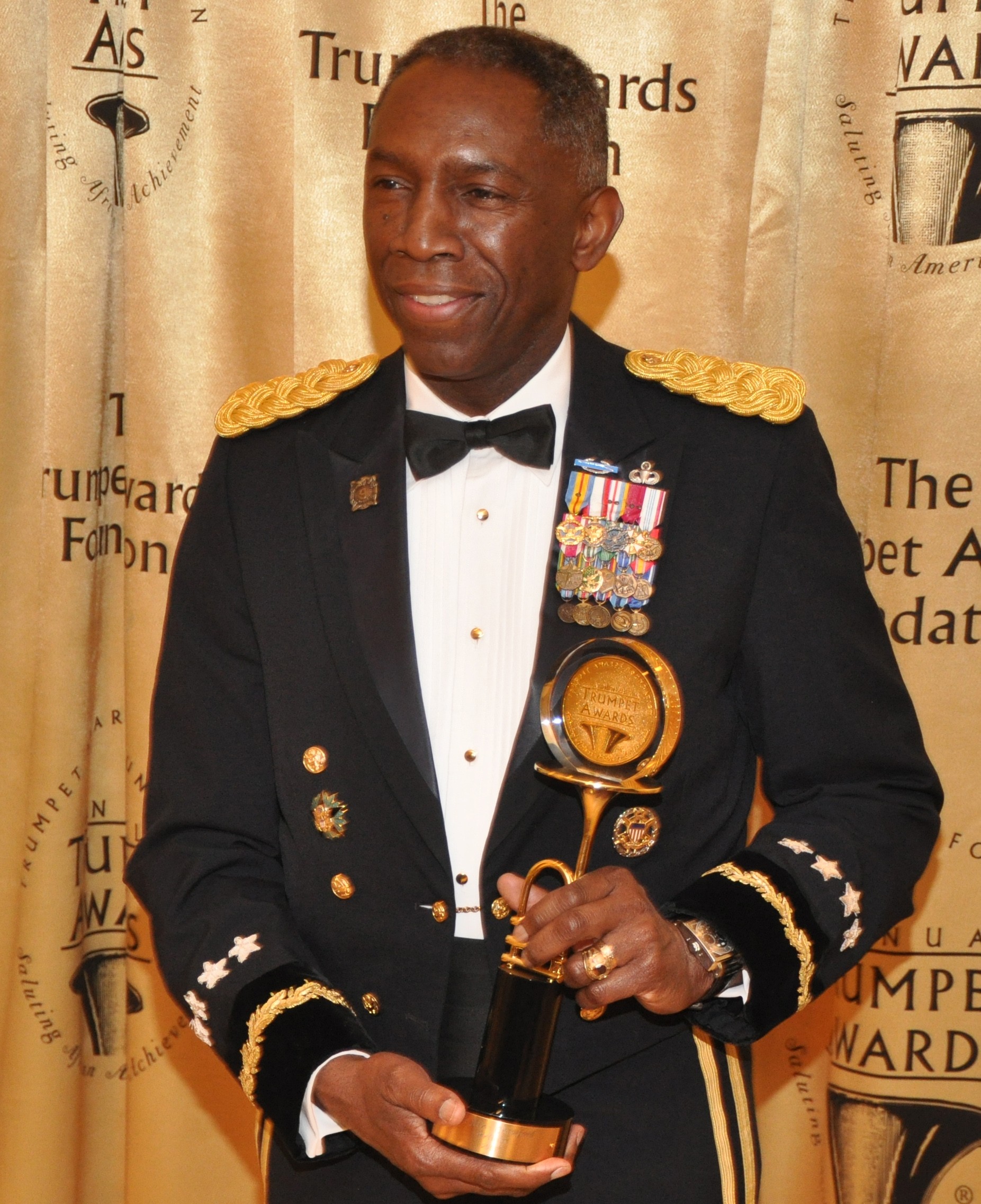 General receives Trumpet Award for inspiring others Article The