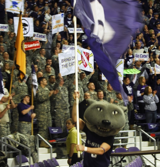 Soldiers Support Wildcats
