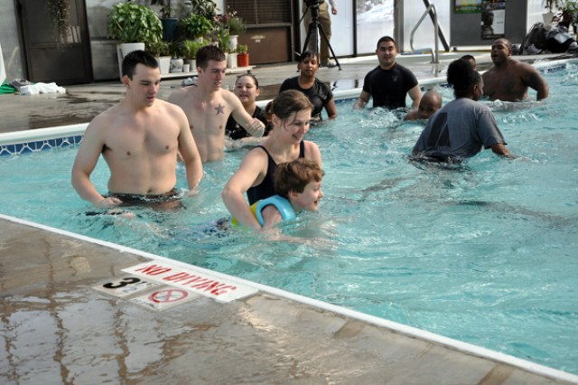 Fitness clinic treats all on Hovey