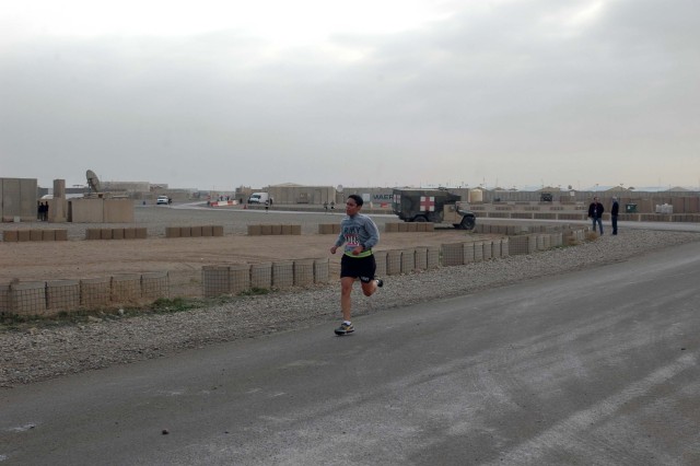 TF Wings&#039; runs OIF GAR, inspires Aloha spirit in Iraq