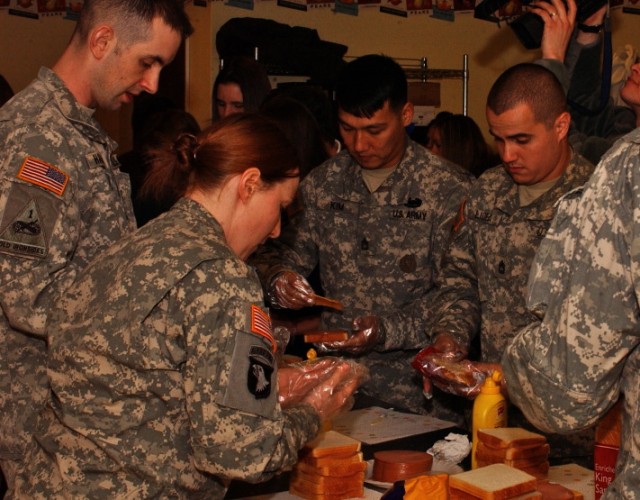 Senior NCOs volunteer for the homeless