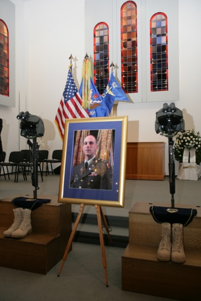 Lives of fallen 1-214th Aviation Regiment troops honored in memorial ceremony