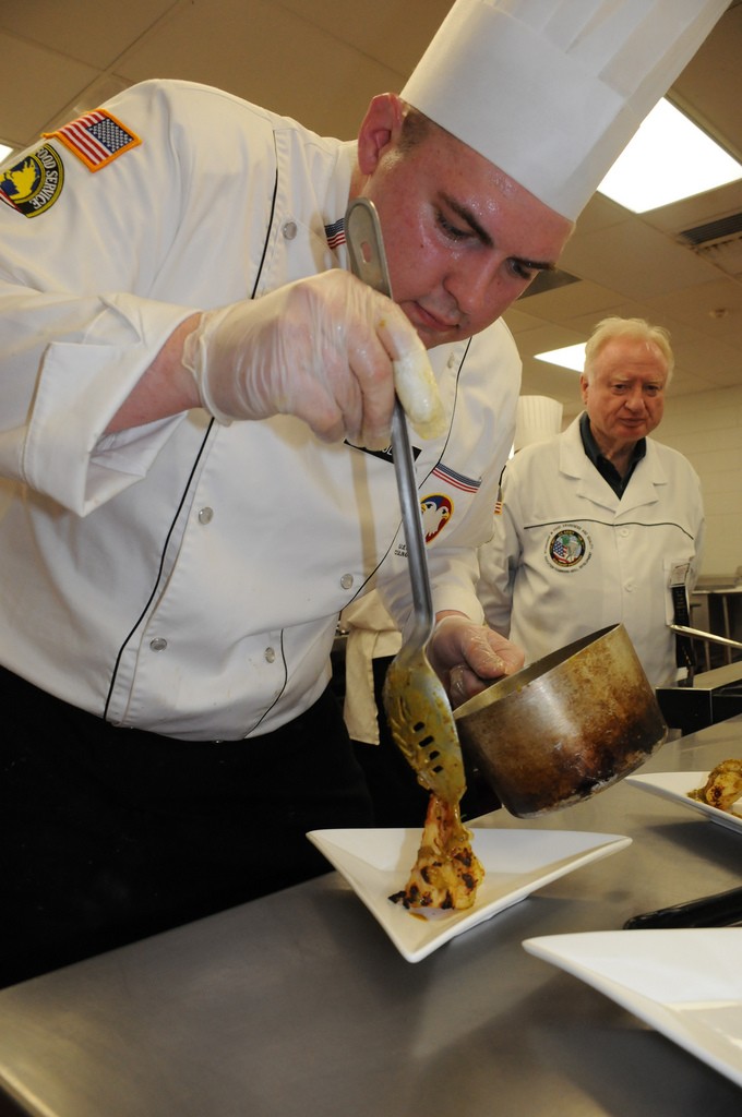 Creme Stock And Two Smoking Salmon Article The United States Army   Army.mil 64263 2010 02 12 170227 