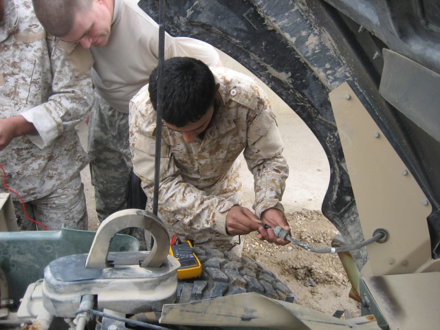 308th teaches Iraqi mechanics &#039;Pride in Performance&#039;