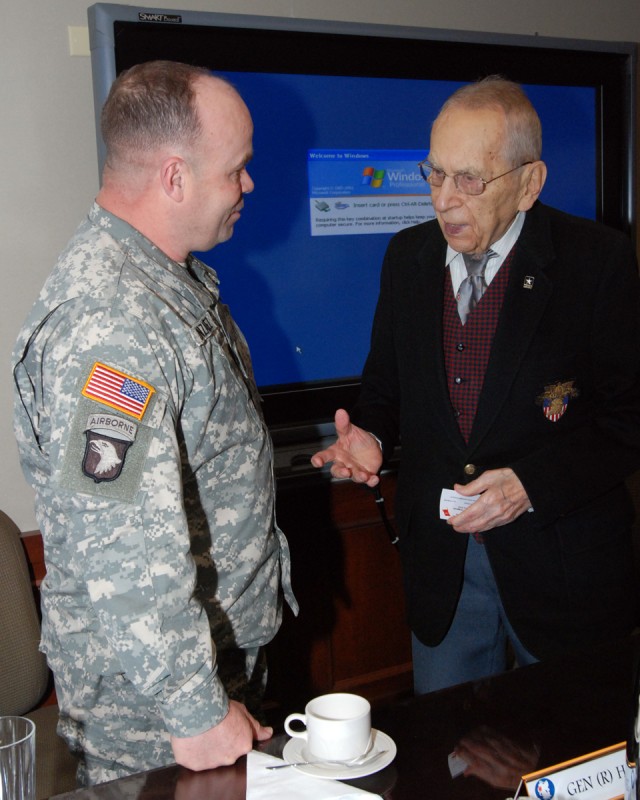 Army&#039;s oldest living four-star general visits Army South Headquarters