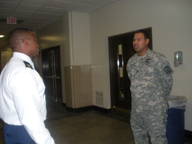 MDW Command Sergeant Major Speaks with Cadets at Howard University