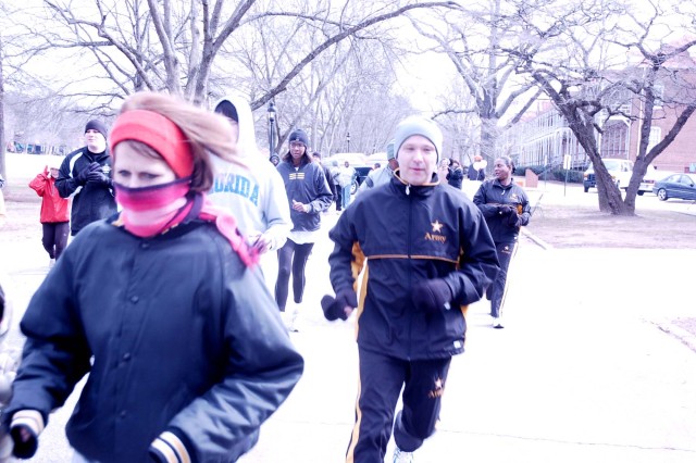 Fort McPherson holds Valentine&#039;s Day 5-km run