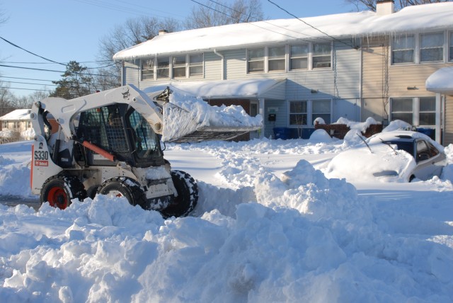 Community pulls together in face of blizzard