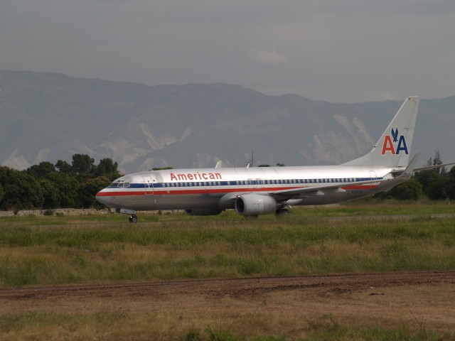 Progress at Toussaint L&#039;Ouverture Airport