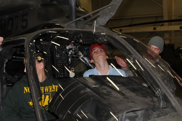 101st hosts high school field trip