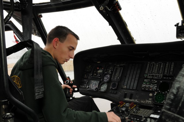 101st hosts high school field trip