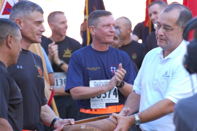 Soldiers are Army Strong in Great Aloha Run