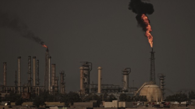Shutting off the fires: conference proposes turning pollution into profit for Iraq