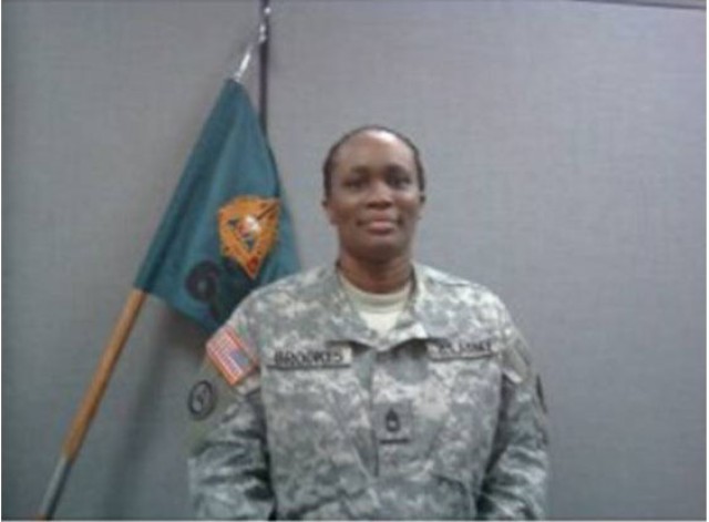 St. 1st Class Nicole c. Brookes