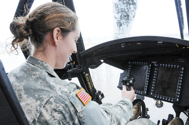 Fort Rucker flight school students receive &#039;glimpse of their future&#039;