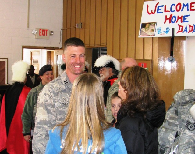 Detroit Arsenal Reservists Return Home