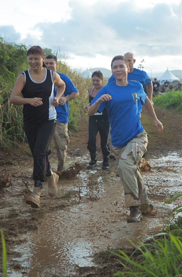 Hawaii&#039;s dirtiest race: Swamp Romp