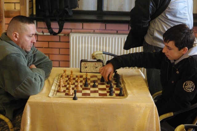 KFOR Soldiers join multi-ethnic chess tournament in Strpce/Shterpce