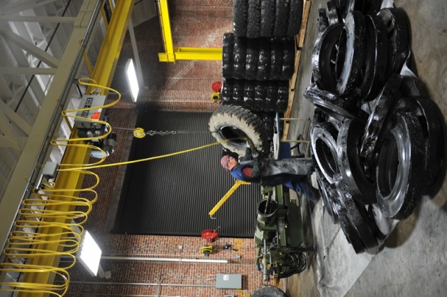 Turbine engine mechanics show versatility
