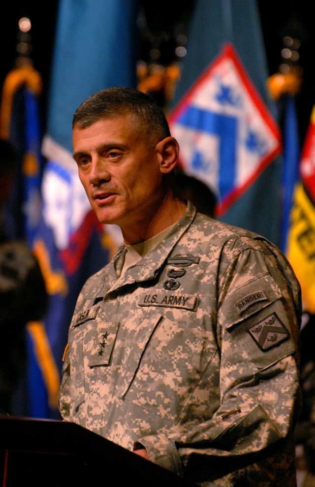 Combined Arms Center Welcomes New Commander | Article | The United ...