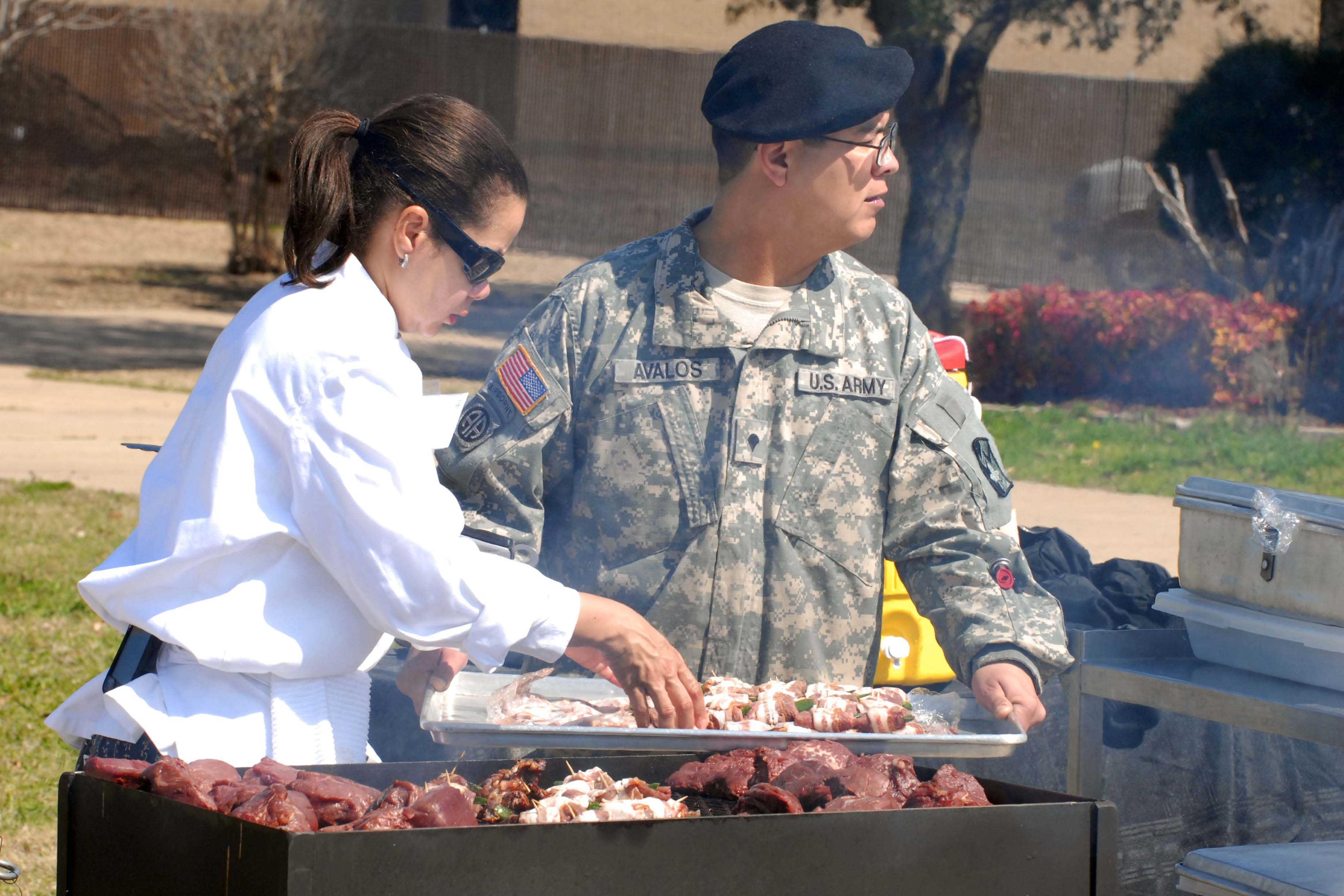 Soldiers And Families Gobble Up 2,000 Free Steaks | Article | The ...