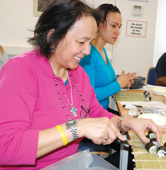 Community members master \&#039;Art of Sushi&#039; in class