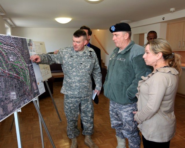 Installation Management Command Commander, Lt. Gen. Rick Lynch visits Europe