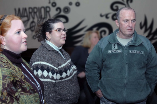 D6 visits U.S. Army Garrison Kaiserslautern