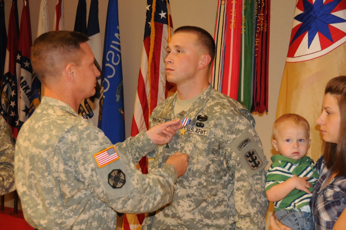 max1200-army.mil-66770-2010-03