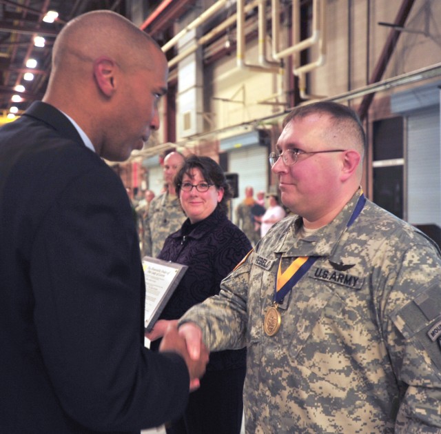 10th Combat Aviation Brigade hosts mixer 