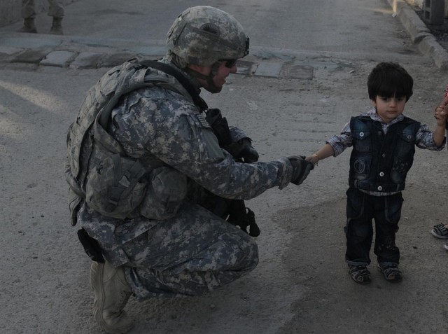 Oregon Guardsmen provide force protection at entry control points