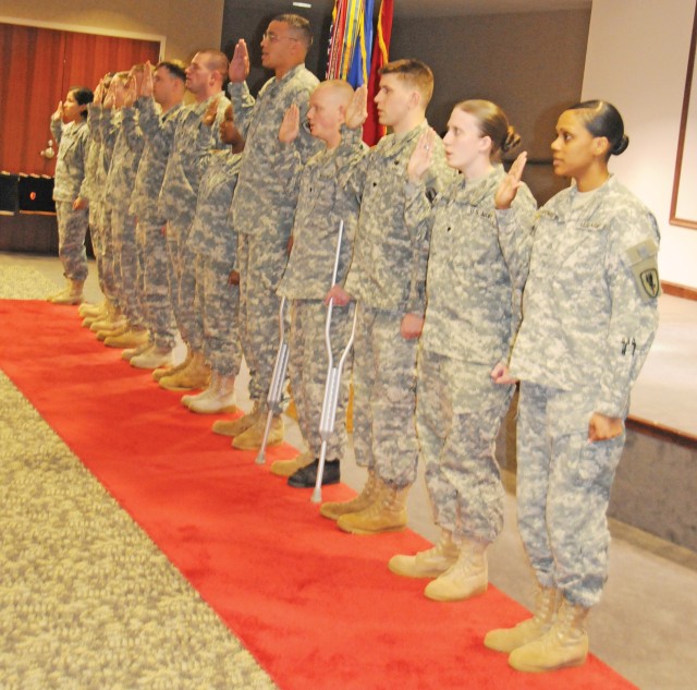 Fort Rucker Soldiers renew commitment to country