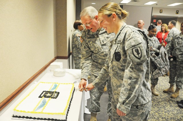 Fort Rucker Soldiers renew commitment to country