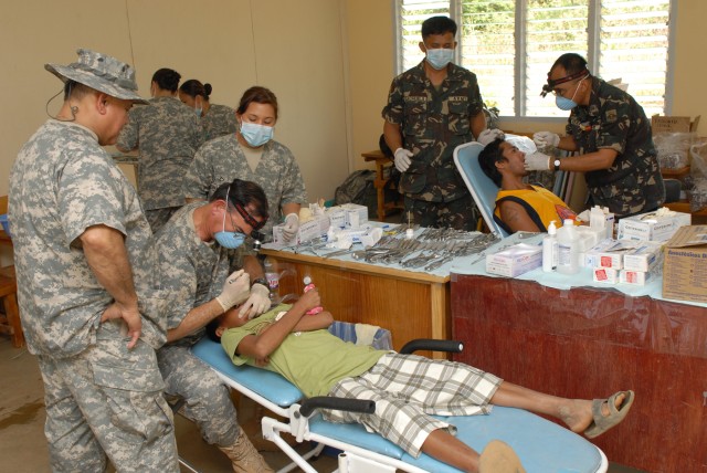 U.S. AND PHILIPPINE MEDICAL OPERATIONS DURING EXERCISE BALIKATAN 2010 IN THE PHILIPPINES