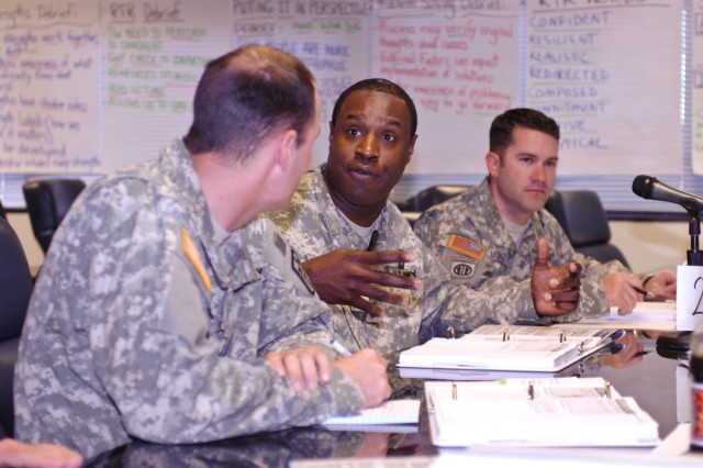 Army Graduates New Master Resilience Trainers | Article | The United ...