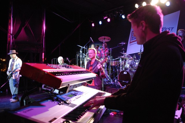 Lt. Dan rocks out NTC