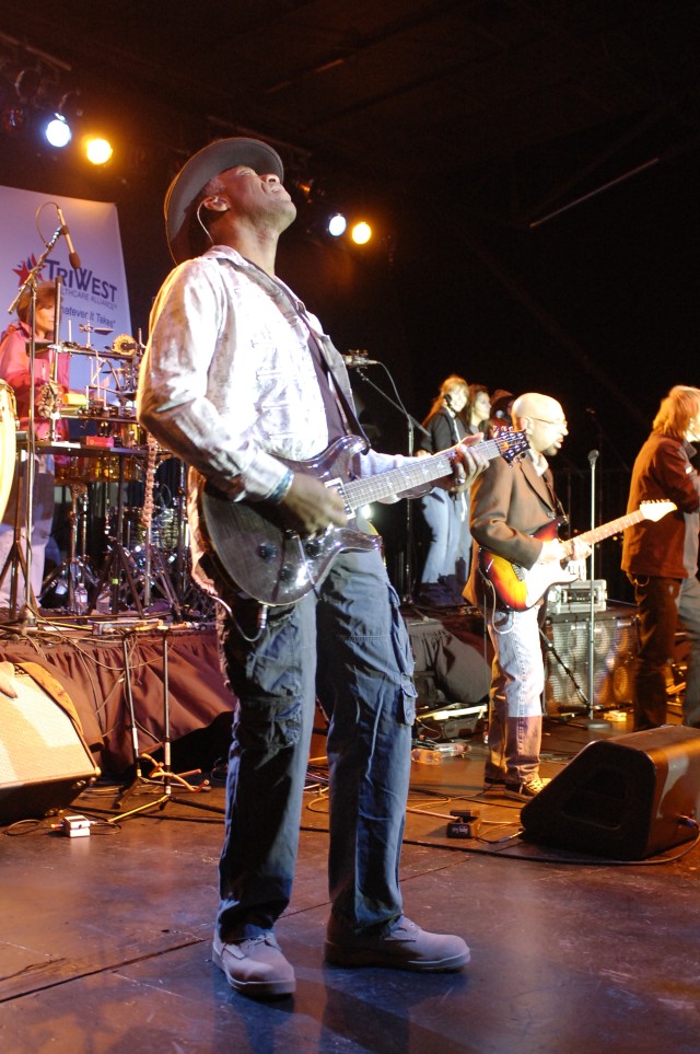 Lt. Dan rocks out NTC