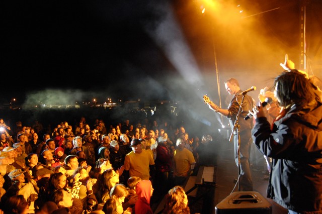 Lt. Dan rocks out NTC