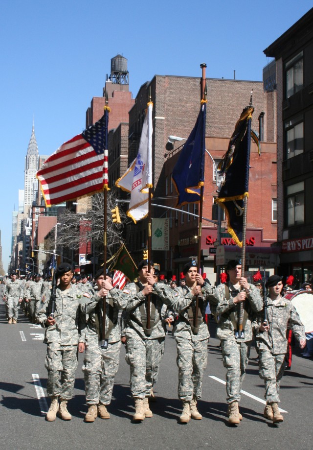 69th Infantry Colors Lead NYC St. Patrick&#039;s Day Parade