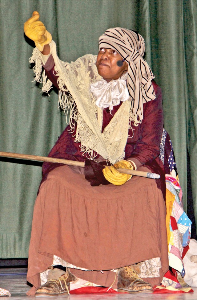Actress delivers theatrical message of literacy