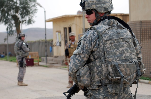 Tennessee Guardsmen take a right seat ride with the unit they are ...