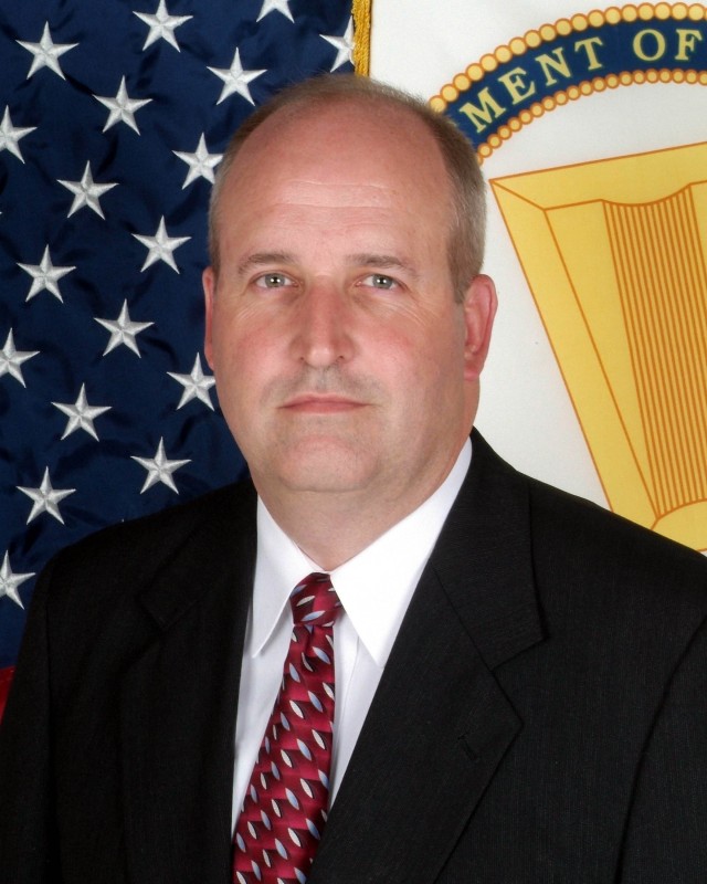 SC&#039;s Welker receives presidential award: 1 of 14 selected in Meritorious Executives category