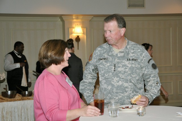FORSCOM AFAP conference delegates arrive for duty