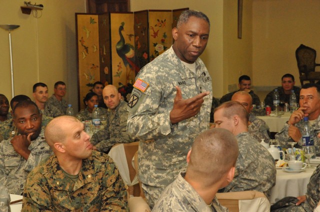 Ward challenges U.S. military mentors to be model professionals for Liberian soldiers