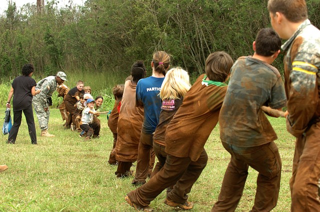 Children of Deployed Soldiers compete in 2/6 CAV Spur Ride