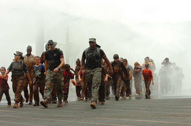 Children of Deployed Soldiers compete in 2/6 CAV Spur Ride