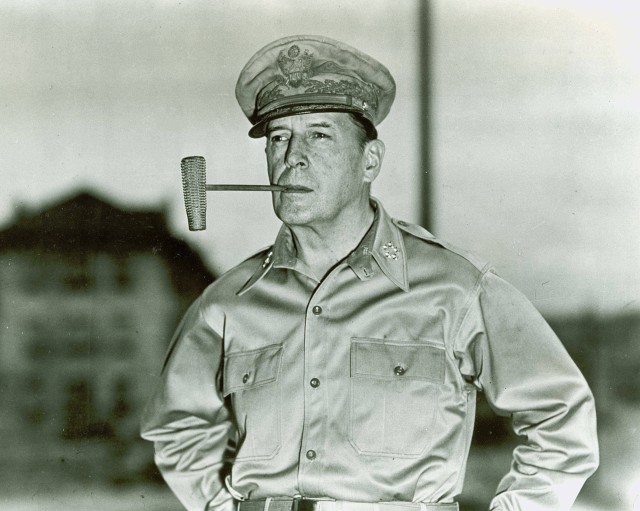 Douglas MacArthur 