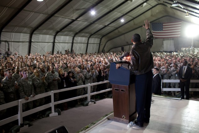 Obama makes surprise visit to Afghanistan