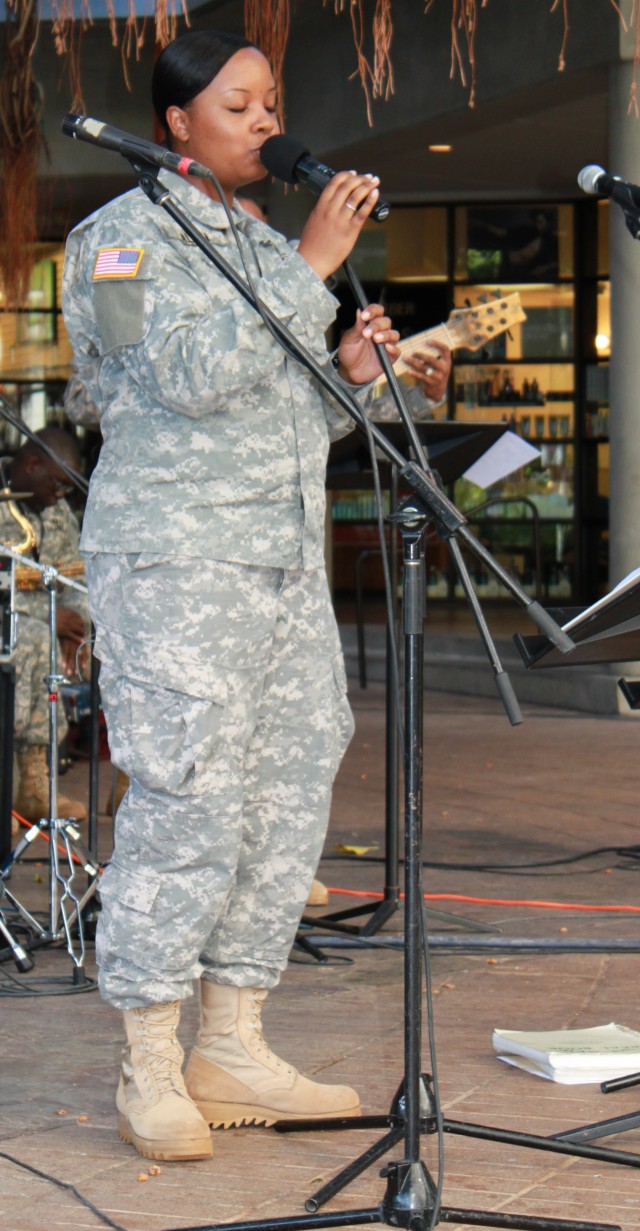 Soldier vocalizes for Honolulu guests